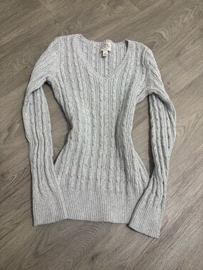 St. John’s Bay Light Gray Cable-Knit V-Neck Sweater